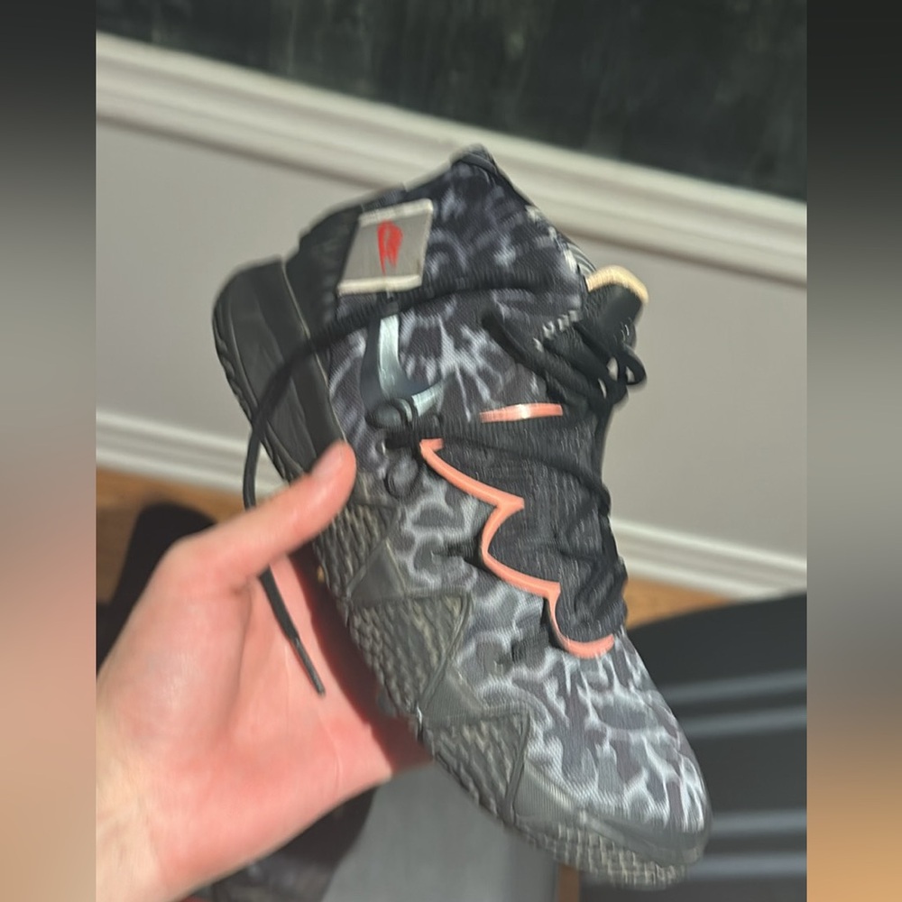Nike kybrid S2